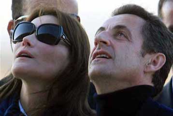 Σοβαρές οι …προθέσεις του Νικολά Σαρκοζί για την Κάρλα Μπρούνι