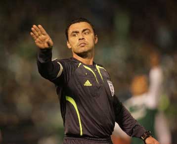 Ο Καλόπουλος «σφυρίζει» στο ντέρμπι Ολυμπιακού-Παναθηναϊκού