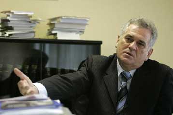 Αποφεύγουν «πολεμικές κορόνες» για το Κόσοβο οι Σέρβοι εθνικιστές εν όψει εκλογών