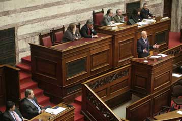 Σκληρή κόντρα μεταξύ Γ.Παπανδρέου και Γ.Αλογοσκούφη για τη ΔΕΗ και τον ΟΤΕ