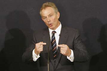 Σύμβουλος της JPMorgan αναλαμβάνει ο Τόνι Μπλερ