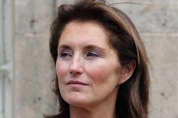 Ο πρόεδρος, ο έρωτας, τα βιβλία και τα δαχτυλίδια…