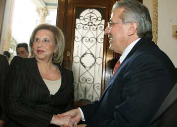 «Αναγνωριστική» η πρώτη συνάντηση Πετραλιά – ΓΣΕΕ