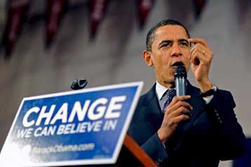 Ομπάμα ψηφίζει ο Τζον Κέρι στην αβέβαιη μάχη για το «στέμμα» των Δημοκρατικών