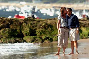 Απέτυχε η Σεσιλιά να απαγορεύσει βιβλίο που την εμφανίζει να …στολίζει τον Σαρκοζί