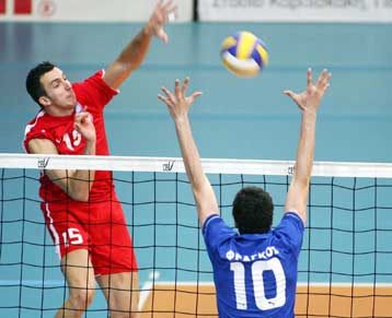 Ο Ολυμπιακός πρώτος στην αγωνιστική δράση του 2008