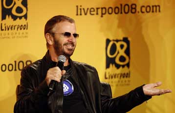 Χιλιάδες πολίτες στην έναρξη των εκδηλώσεων στο Λίβερπουλ