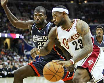 Σούπερ ο Λεμπρόν Τζέιμς στη νίκη των Καβς επί των Μπόμπκατς μετά από δύο παρατάσεις