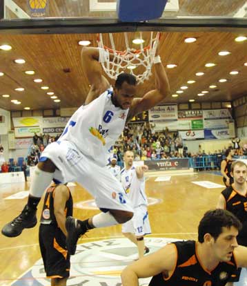 ΠΑΟΚ, Αρης, Ολύμπια και Κολοσσός συνεχίζουν με φόρα, επιτέλους νίκη για τον Πανιώνιο