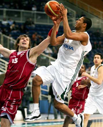 Επίδειξη δύναμης έκαναν Παναθηναϊκός και Ολυμπιακός απέναντι σε ΑΕΛ και Πανελλήνιο