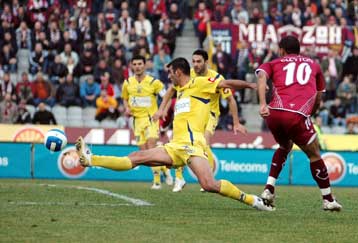 Καλοί διαιτητές δεν είναι ελεύθεροι να κάνουν καλές διαιτησίες, υποστηρίζει η Λάρισα