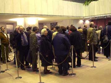 Στο «κόκκινο» 190.000 δάνεια, αυστηρότερα κριτήρια χορηγήσεων από τις τράπεζες