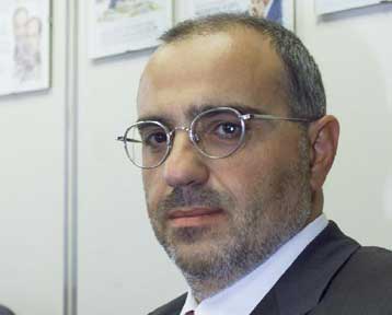 Η Eurobank επιμένει στους στόχους για την κερδοφορία το 2008-2010, λέει ο Ν.Καραμούζης