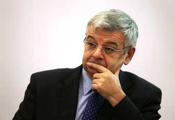 Επιστροφή του Γιόσκα Φίσερ στο πολιτικό προσκήνιο της Γερμανίας