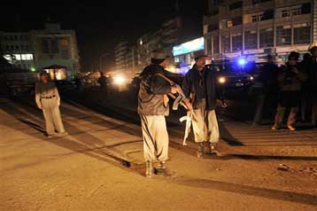 Επίθεση αυτοκτονίας σε πολυτελές ξενοδοχείο της Καμπούλ