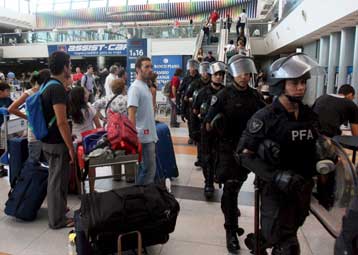 Χάος στα αεροδρόμια του Μπουένος Αϊρες από την απεργία υπαλλήλων και πιλότων