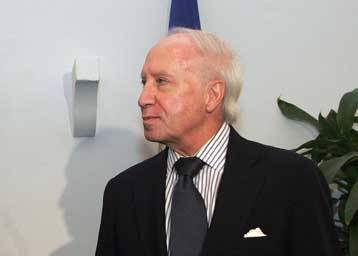 Διαπραγματεύσεις μεταξύ Αθήνας και Σκοπίων στην Οχρίδα για την ονομασία της ΠΓΔΜ