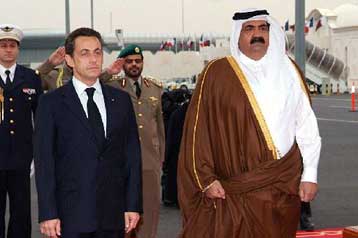 Αμυντικές και ενεργειακές συμφωνίες υπέγραψε ο Σαρκοζί στα Ηνωμένα Αραβικά Εμιράτα