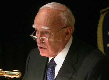 Συστράτευση για την αντιμετώπιση της διαφθοράς ζήτησε ο Κ.Παπούλιας