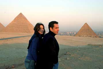 Δεν επιβεβαιώνεται ο γάμος του Ν.Σαρκοζί και της Κ.Μπρούνι