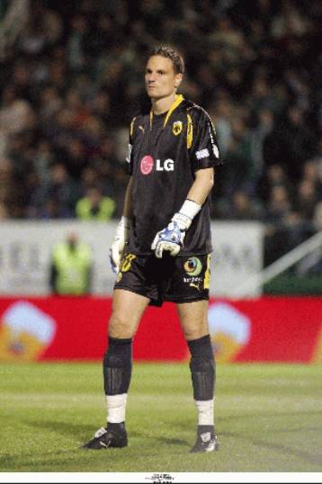 Να μείνει στην ΑΕΚ και να χτυπήσει την πόρτα της Αυστρίας ο Μάχο