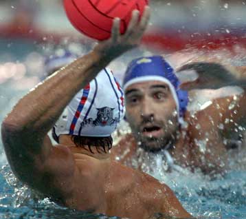 Γερή πρόβα εν όψει Ευρώπης για Ολυμπιακό και Εθνικό