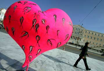 «Hearts in Athens» κατά τα πρότυπα του «Cow Parade» στους δρόμους της Αθήνας