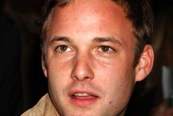 Νεκρός σε ηλικία μόλις 25 ετών βρέθηκε ο Αμερικανός ηθοποιός Μπραντ Ρένφρο