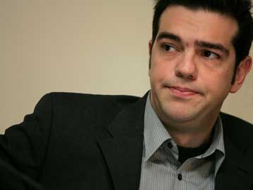 Ο δικομματισμός δεν μπορεί να πείσει μεγάλα κομμάτια της κοινωνίας, λέει ο Αλ.Τσίπρας