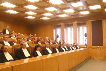 Αντισυνταγματικές διατάξεις στο νομοσχέδιο για την επιτάχυνση απονομής της Δικαιοσύνης