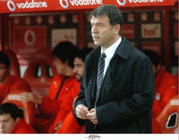 Ο κόσμος μπορεί να πανηγυρίσει αλλά εμείς όχι, προειδοποιεί ο Λεμονής