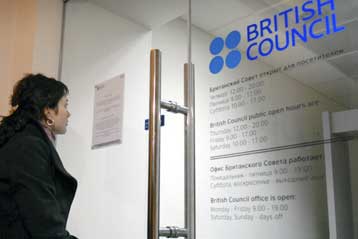 Εξοργισμένο το Λονδίνο με τη Ρωσία για το θέμα του Βρετανικού Συμβουλίου