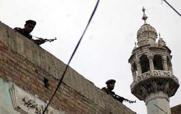 Με αίμα βάφεται η σιιτική γιορτή της Ασούρα σε Ιράκ και Πακιστάν