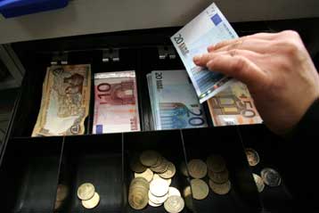 Ο ιός της γρίπης μπορεί να επιζεί πάνω στα χαρτονομίσματα