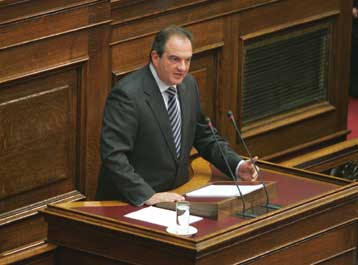 Στη Βουλή ο Κ.Καραμανλής, στο προεδρικό ο Γ.Παπανδρέου για την υπόθεση Ζαχόπουλου