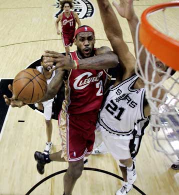 Ρεβάνς των Καβαλίερς μέσα στο Σαν Αντόνιο με νίκη 90-88