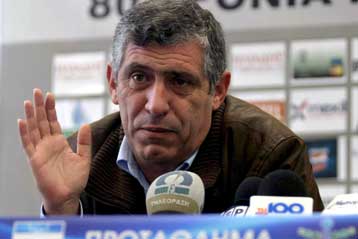 Ο κόσμος θέλει να βλέπει αστακό και όχι… σαρδέλες, πιστεύει ο Σάντος