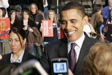 Σε ειδικές ομάδες στοχεύουν οι υποψήφιοι στην αναμέτρηση της Νεβάδας και της Ν.Καρολίνας