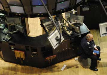 Συγκρατημένη πτώση στις ΗΠΑ, καθοδική πορεία στα ευρωπαϊκά χρηματιστήρια