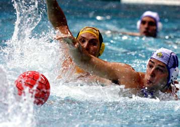 Καθοριστική νίκη για τον Ολυμπιακό, ήττα για τον Εθνικό