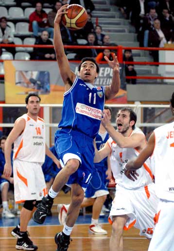 Πέρασε νικηφόρα από την Πάτρα το Αιγάλεω