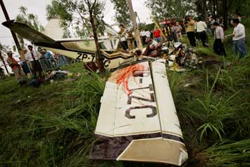 Συντριβή αεροσκάφους στην Αγκόλα με 12 νεκρούς