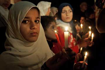 Βυθίστηκε στο σκοτάδι η Λωρίδα της Γάζας μετά τη διακοπή παροχής καυσίμων