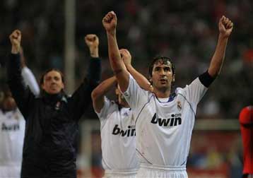 Η Ρεάλ πήρε το ντέρμπι της Μαδρίτης, η Μπαρτσελόνα ξεπέρασε το εμπόδιο της Σαντατέρ