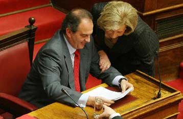 Κατοχύρωση δικαιωμάτων για τους εργαζόμενους δήλωσε ότι επιδιώκει η Φ.Πετραλιά