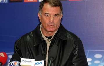 Δεν… εξερράγη ο Μπάγεβιτς στην προπόνηση της Δευτέρας