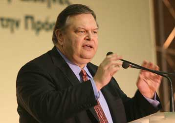 Συνάντηση με τον πρόεδρο του ΠΑΣΟΚ ζήτησε ο Ευ.Βενιζέλος