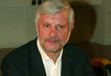 Αποστάσεις Τατούλη από τις προβλέψεις του νέου εκλογικού νόμου