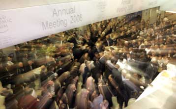 Διεθνή συνεργασία για την οικονομική κρίση, ζητούν οι επιχειρηματίες στο Νταβός