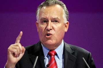 Παραιτήθηκε ο Βρετανός υπουργός Εργασίας λόγω εμπλοκής σε σκάνδαλο